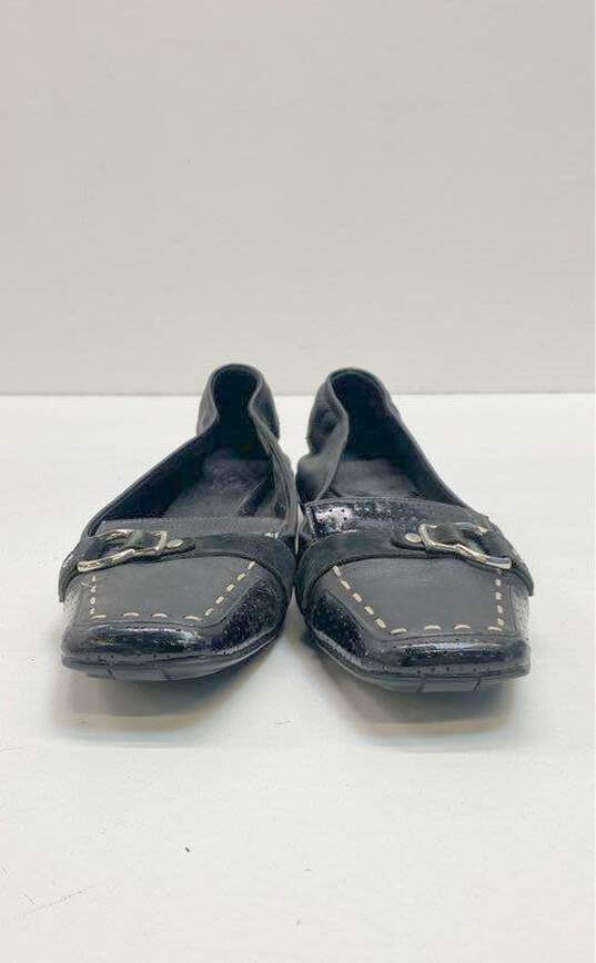 Cole Haan Black Loafer Flats Size Women 7.5 image number 3