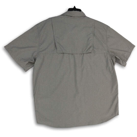 NWT Mens Gray Collared Short Sleeve Flap Pocket Button-Up Shirt Size XL image number 3
