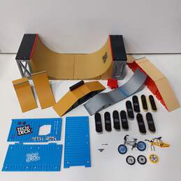 Tech Deck Playsets w/10 Boards, 2 Bikes, & Other Accessories