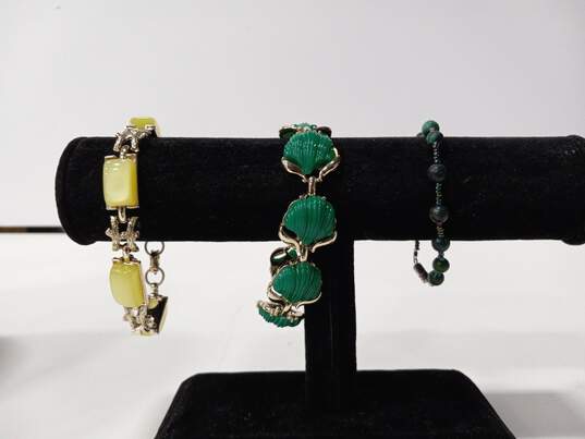 5pc Green Jewelry Bundle image number 3