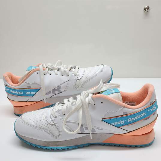 Reebok Classic Women's Running Shoes Size 12 image number 1
