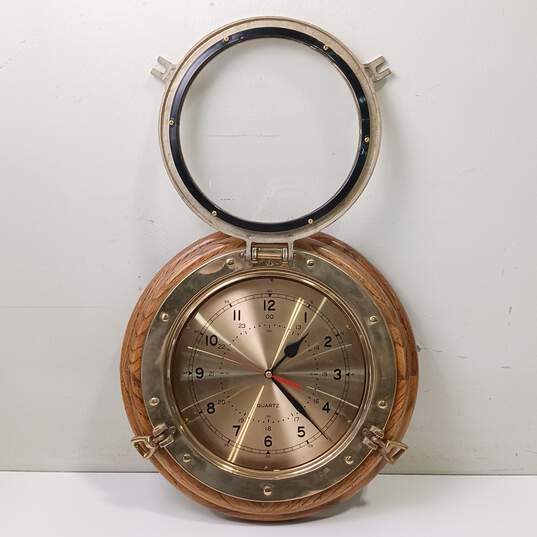Vintage Brass/Wood Quartz Porthole Clock image number 3