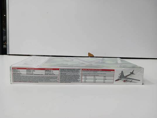 Atlantis B-52with In-Scale North American X-15 Model Kit NIB image number 5