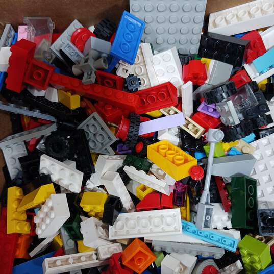 9 lbs. of Assorted LEGO Building Blocks image number 2