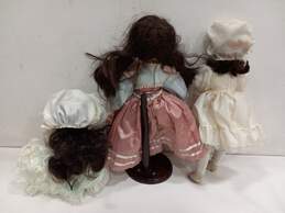 Bundle of 3 Assorted Porcelain Dolls alternative image