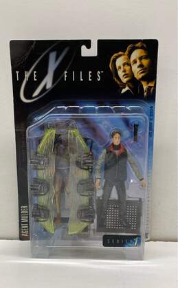 Vintage 1998 McFarlane Toys The X Files Series 1 Agent Mulder Action Figure Set