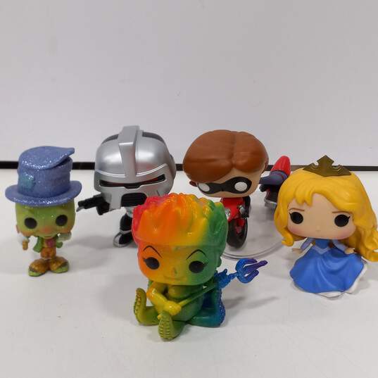 Lot of Assorted Funko Pop! Figurines image number 4
