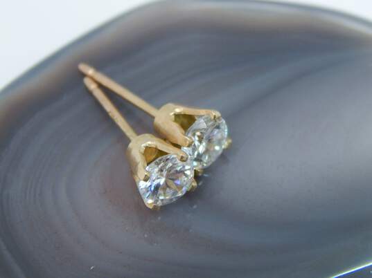 10K Yellow Gold CZ Stud Earrings 0.7g image number 4