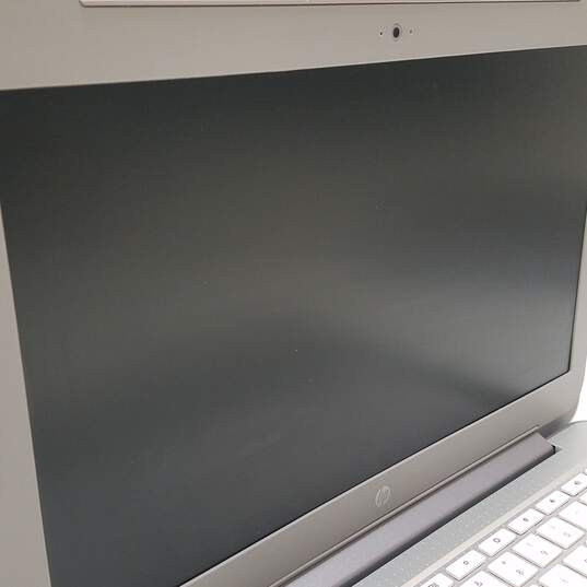 HP Chromebook (14-ak013dx) Intel Celeron image number 3