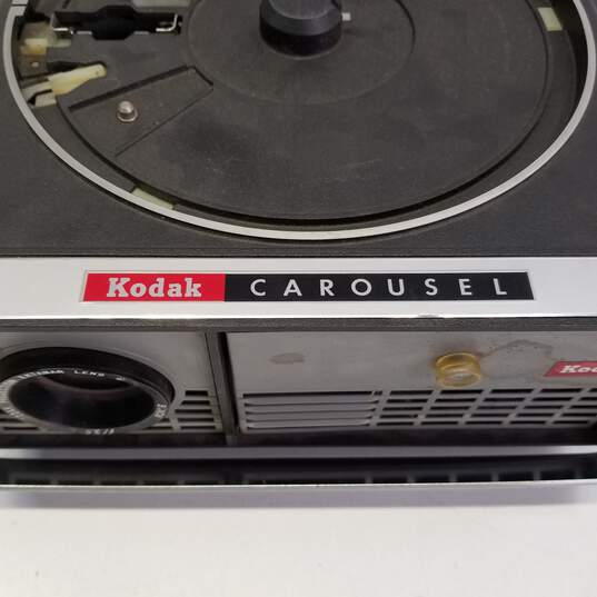 Kodak Carousel Projector Model No. 550 image number 3