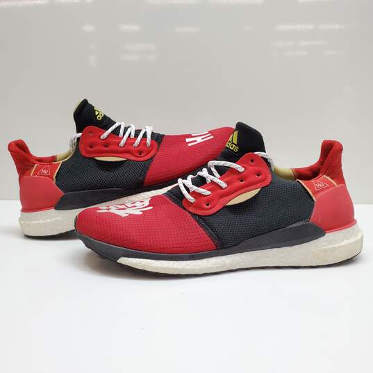 MEN'S ADIDAS SOLAR BOOST 'Hu' CNY EE5701 SIZE 13 image number 1