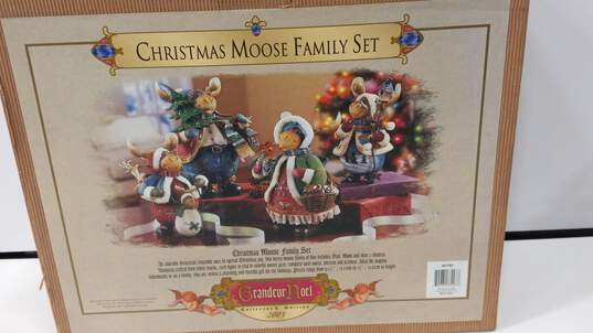 Christmas Moose Family Set image number 2