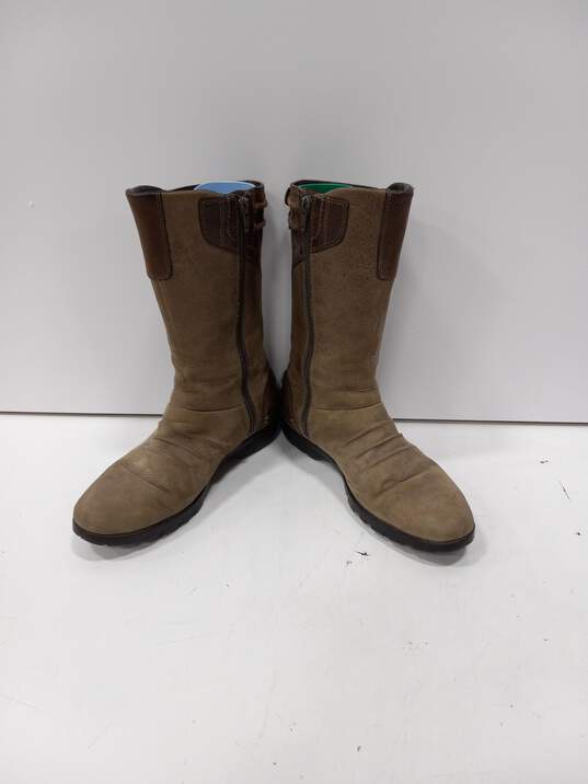 Women's Beige Leather Boots Size 8 image number 2