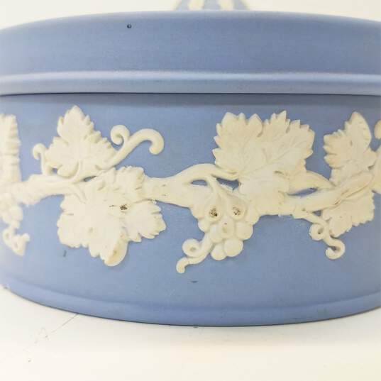 Wedgwood  Vintage Blue Jasperware Round  Trinket Box image number 4