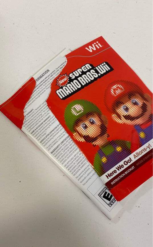 New Super Mario Bros Wii - Nintendo Wii (CIB) image number 5