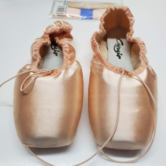 Capezio Plie II Ballet Dance Pointe Shoes Size 8M #197 with BOX image number 4