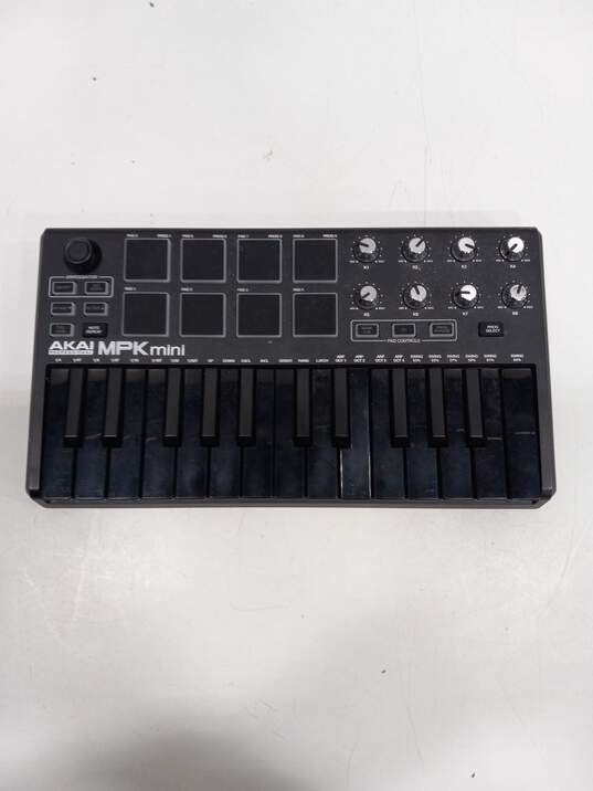 Akai Professional MPK Mini Compact Keyboard & Pad Controller image number 2
