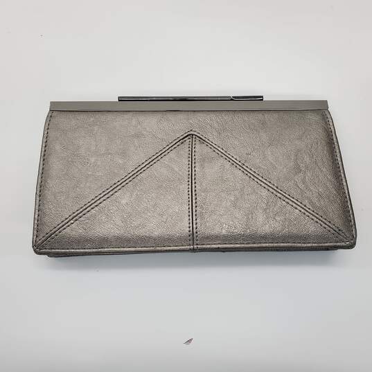 Kenneth Cole Reaction Gunmetal Silver Women's Clutch Wallet image number 5
