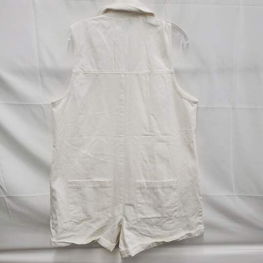NWT Mumu WM's White Sleeveless Full Zipper Romper Size XXL image number 2