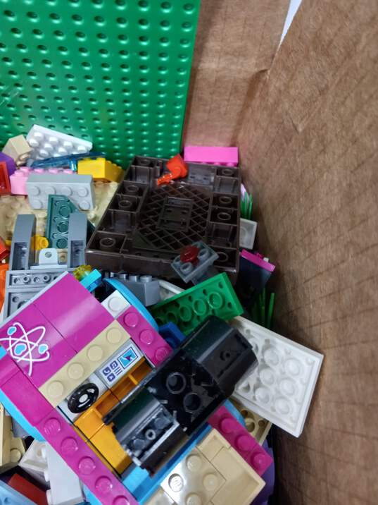 Box Of Assorted Building Blocks image number 3