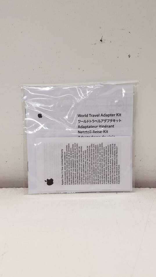 Apple World Travel Adapter Kit image number 5