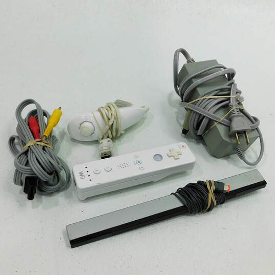 Wii 3 Games Power AV Cable Sensor Remote Joy Stick image number 7