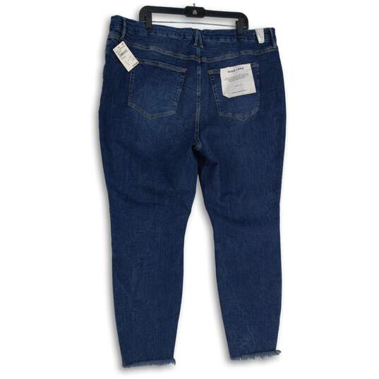 NWT Womens Blue Denim Medium Wash Distressed Skinny Leg Jeans Size 24 image number 2