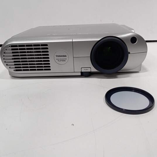Toshiba TLP450U LCD Projector image number 2
