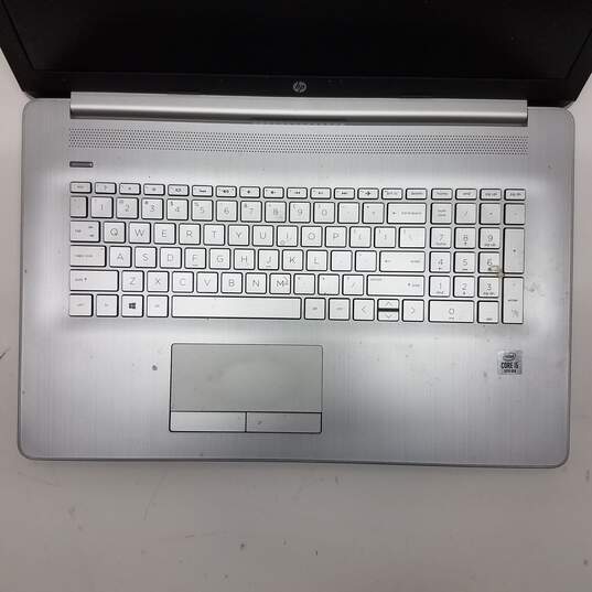 HP 17in Laptop Silver Intel i5-103G1 CPU 12GB RAM & SSD image number 3