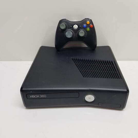 Microsoft Xbox 360 S 250GB Console Bundle with Games & Controller #6 image number 2