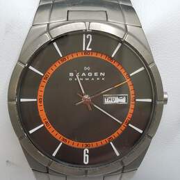 Skagen Denmark Super Hardened Mineral Crystal Black Dial Date Titanium Watch alternative image