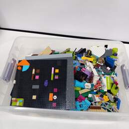 8lbs Lot of Assorted Lego Building Pieces alternative image