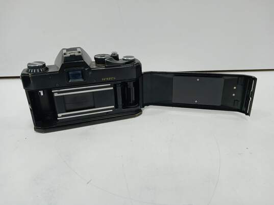 Vivitar 400/SL 35mm SLR Film Camera with Two Lenses image number 4