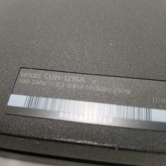 Sony PlayStation 4 CUH-1215A image number 4