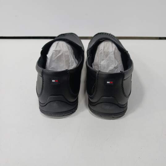 Tommy Hilfiger Men's Black Leather Loafers Size 10 image number 2