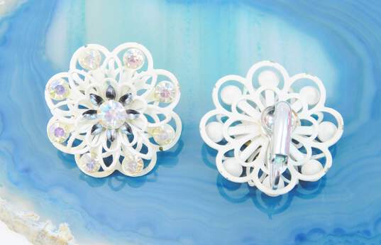 Vintage White Enamel Faux Pearl & Colorful Rhinestone Flower Clip-On Earrings & Brooches 53.2g image number 5