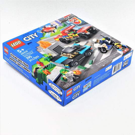 LEGO City 60319 Fire Rescue & Police Chase Set (Sealed) image number 2