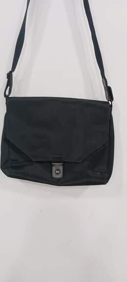 Sonoma Black Crossbody Sport Bag alternative image