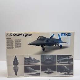 Italeri Testors F-19 Stealth Fighter 1/48 Model Kit 595 alternative image