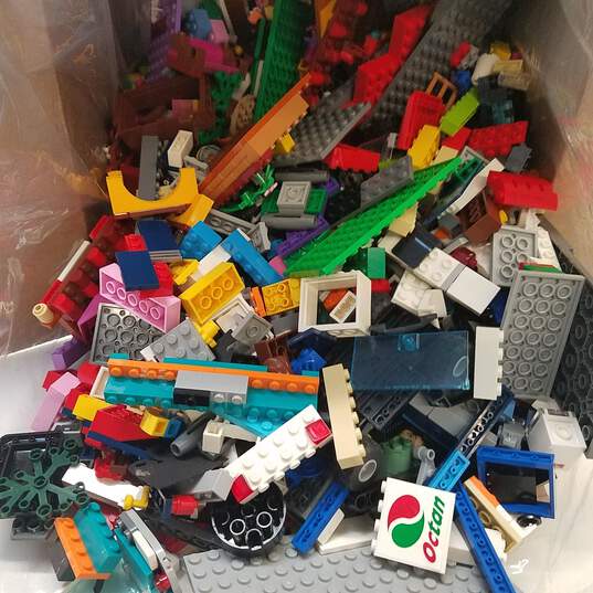 Lego Bundle Lot of Mixed Pieces image number 3