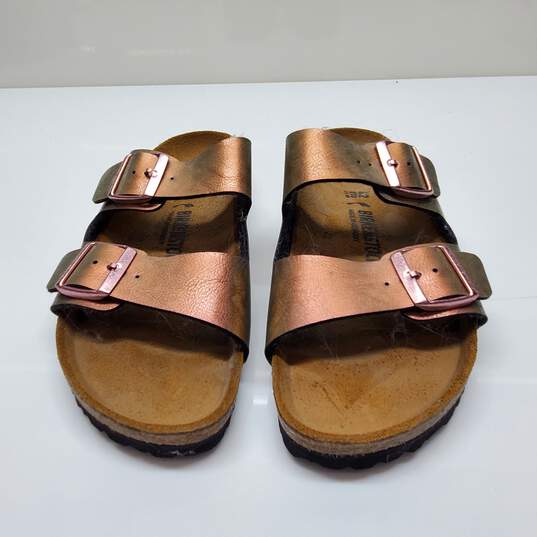Birkenstock Metallic Rose Gold Flat Sandals Size 42 image number 2