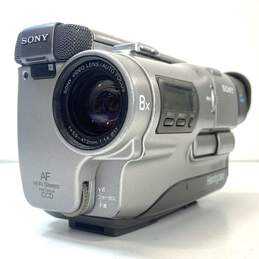 Sony Handycam CCD-TR1 Hi8 Camcorder (For Parts or Repair)