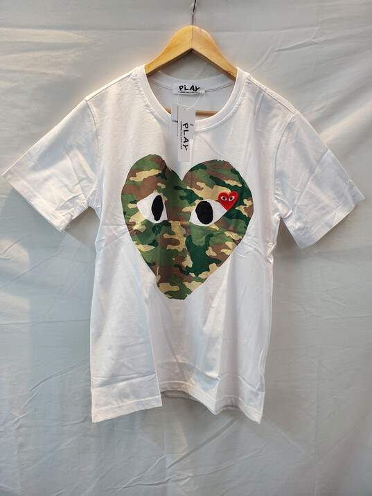 Comme des Garcons Play Camo Heart Short Sleeve Tshirt Size L NWT image number 1