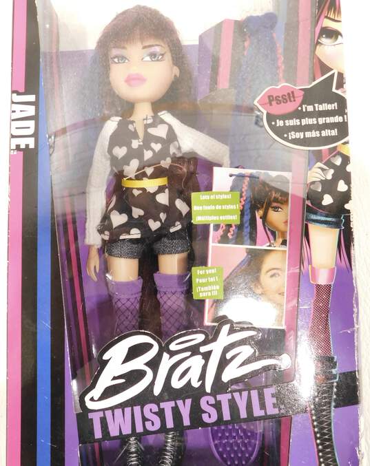 MGA Bratz Twisty Style Jade Fashion Doll Sealed image number 2