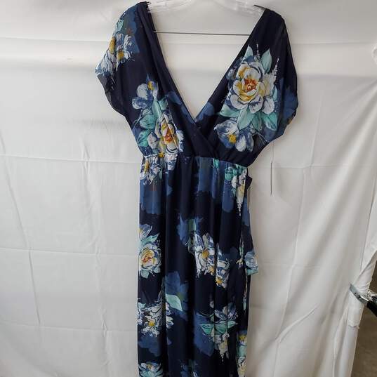Women's Blue Floral Lulus Off the Shoulder V Neck Dress Size M image number 7