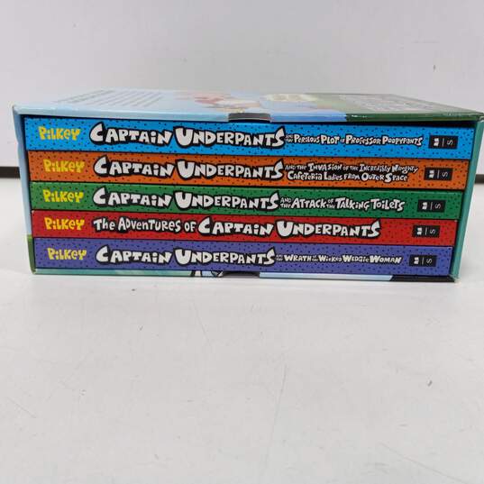 The Captain Underpants Colossal Color Collection Novel Box Set image number 1
