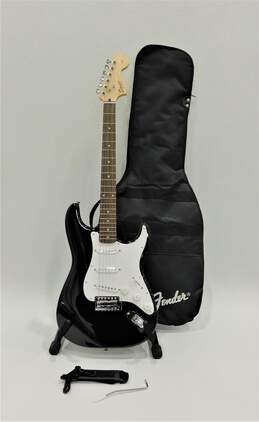 Squier by Fender Affinity Series Strat Model Black Electric Guitar w/ Case