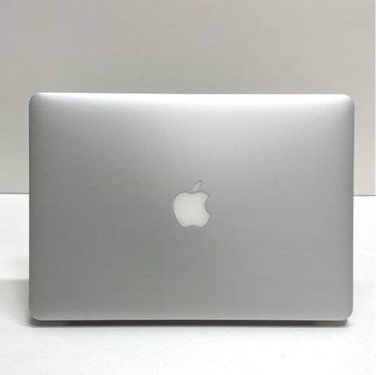 Apple MacBook Air (13.3" A1466) 121GB - Wiped image number 5