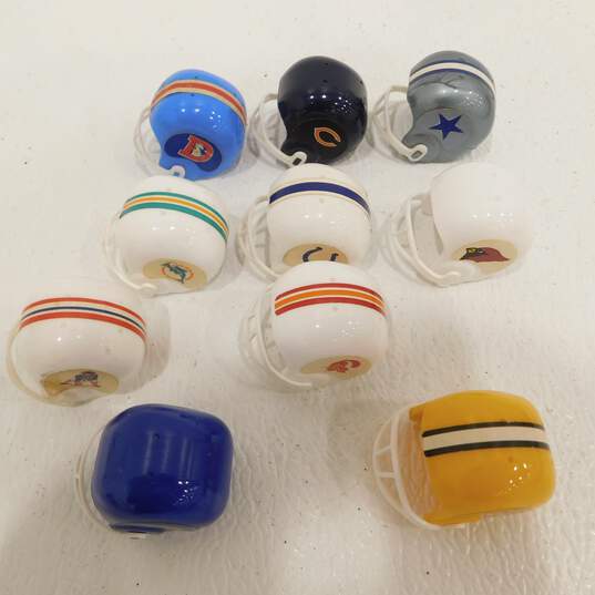 Lot Of 10 NFL Micro Mini Football Helmets Assorted Vending Gumball image number 1