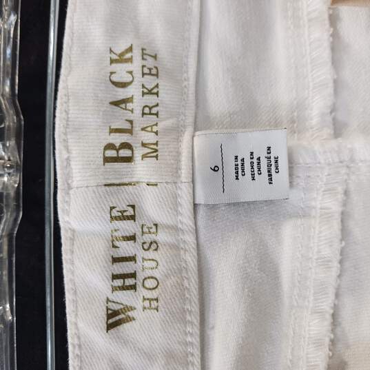 White House Black Market Women's White Jeans Size 6 image number 2